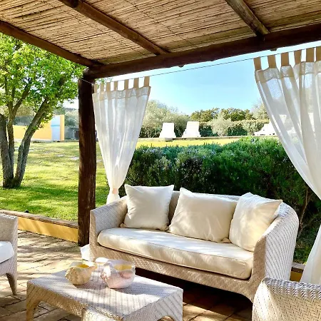 منتجع Punta D'acu Country