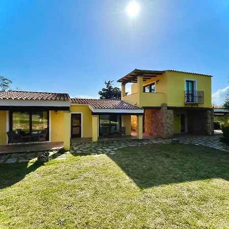 Punta D'acu Country *