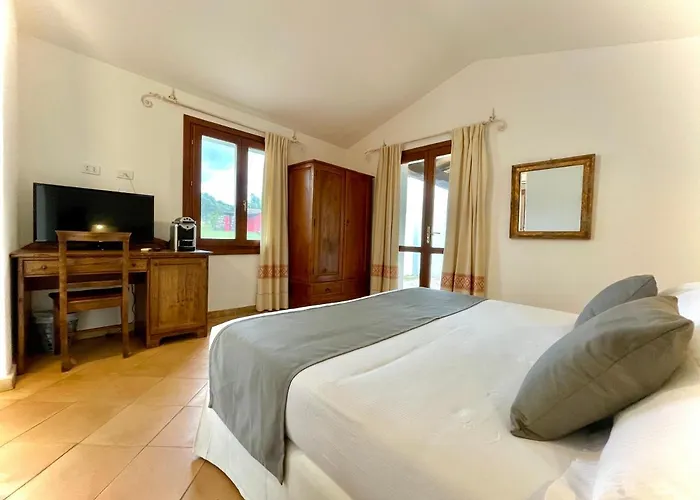 Punta D'acu Country *